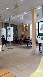 Photo n°41 de McDonald's Carpentras Centre à Carpentras ()