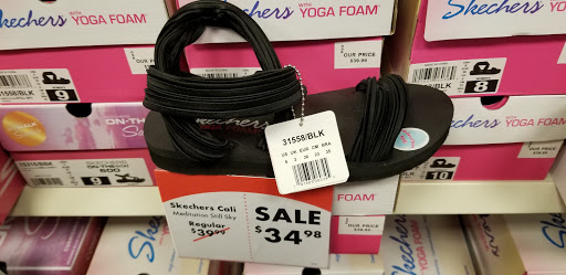 Shoe Store «Shoe Carnival», reviews and photos, 1720 Old Fort Pkwy, Murfreesboro, TN 37129, USA