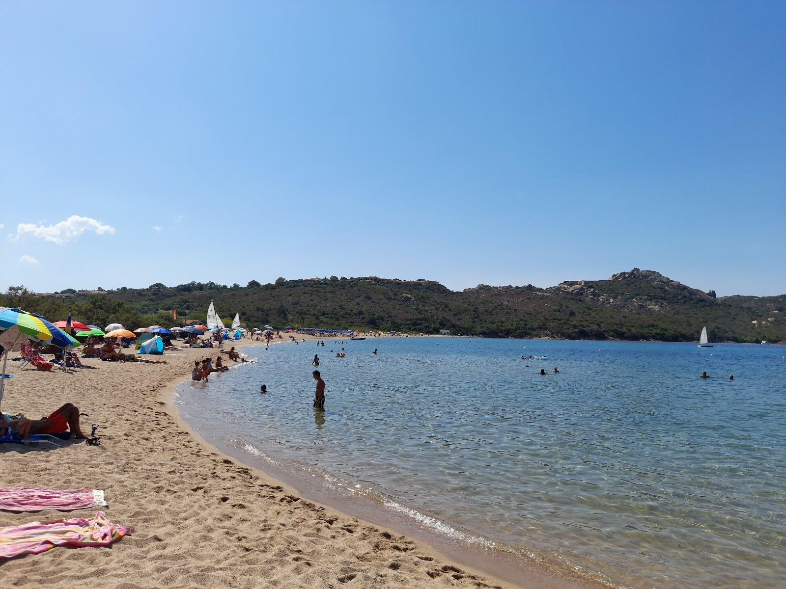 Foto de Spiaggia de La Sciumara con bahía mediana