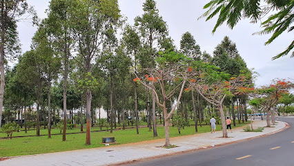 Long Huong river side park
