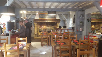 Atmosphère du Restaurant de grillades La Flottille à Étretat - n°15