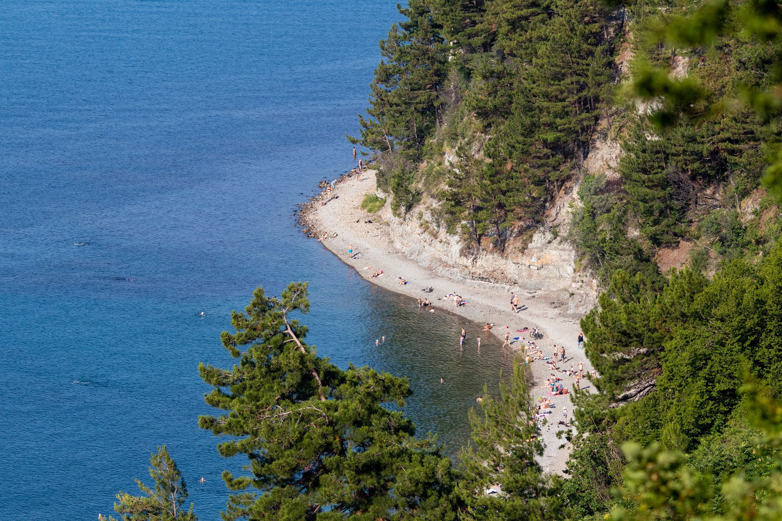 Foto van Pier 167 beach met gemiddeld niveau van netheid