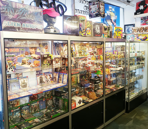 Collectibles Store «Makes Cents Variety Store», reviews and photos, 5027 W Howard Ave, Milwaukee, WI 53220, USA