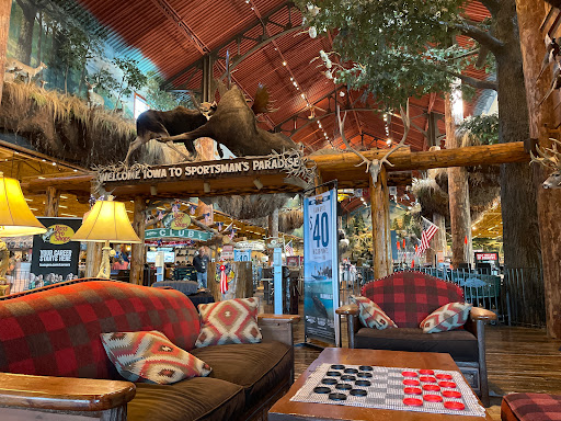 Sporting Goods Store «Bass Pro Shops», reviews and photos, 1000 Bass Pro Dr NW, Altoona, IA 50009, USA