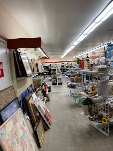 Thrift Store «Goodwill - Sherman Oaks», reviews and photos, 14760 Ventura Blvd, Sherman Oaks, CA 91403, USA