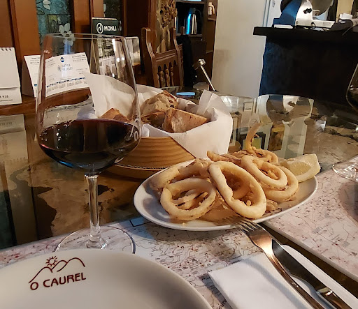 Bodegon O Caurel en Cambre