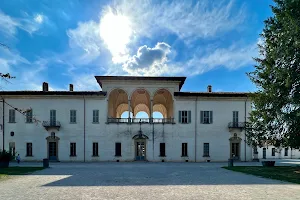 Piazza Esedra image