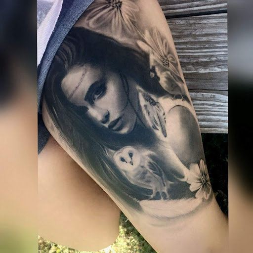 Explore dad tattoo ideas for men, creative tattoo ideas in San Antonio, available at Firme Copias Tattoo Studio