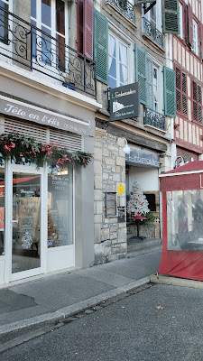Tête en l'air à Bayonne
