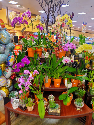 Grocery Store «Vons», reviews and photos, 26518 Bouquet Canyon Rd, Saugus, CA 91350, USA