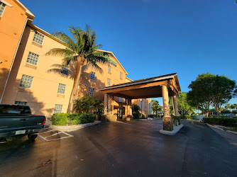 Holiday Inn Express & Suites Naples North - Bonita Springs, an IHG Hotel