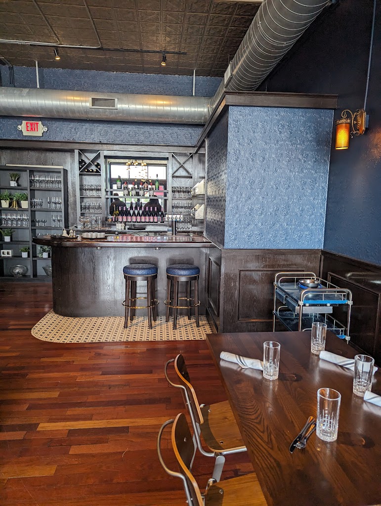 Luna & The Bear - Kitchen & Libation House 55404