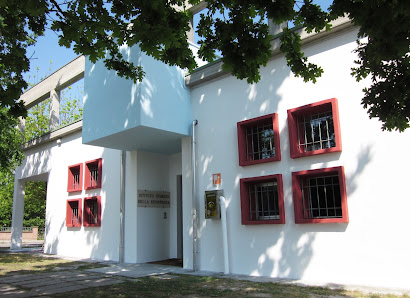 Istituto Storico della Resistenza e dell'Età Contemporanea in Ravenna e Provincia Piazza della Resistenza, 6, 48011 Alfonsine RA, Italia