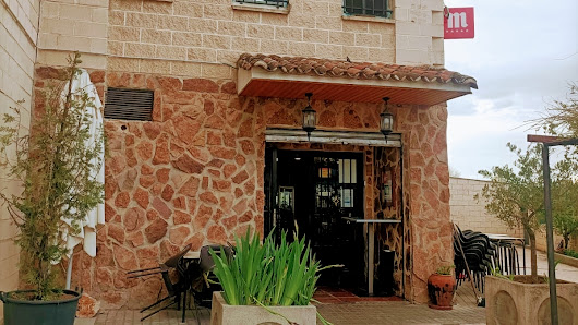 Restaurante Mundi Cam. de la Barca, 26, 19208 Alovera, Guadalajara, España