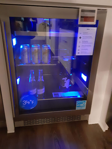 Appliance Store «Iz Schwartz Appliance», reviews and photos, 110 Slades Ferry Ave, Somerset, MA 02726, USA