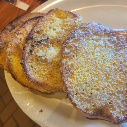 American Restaurant «Cracker Barrel Old Country Store», reviews and photos, 3701 Elmsley Ct, Greensboro, NC 27406, USA