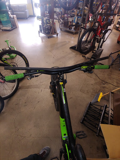 Bicycle Store «Competitive Edge Cyclery», reviews and photos, 1869 W Foothill Blvd, Upland, CA 91786, USA