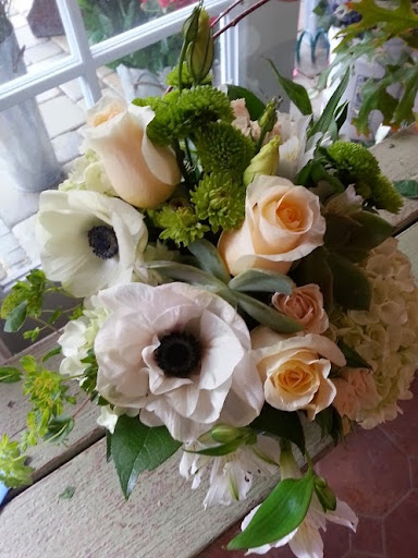 Florist «Misaghi Design . Orinda Florist», reviews and photos, 99 Brookwood Rd, Orinda, CA 94563, USA