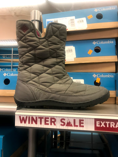 Sportswear Store «Columbia Sportswear Outlet», reviews and photos, 6800 Oxon Hill Rd #600, Oxon Hill, MD 20745, USA