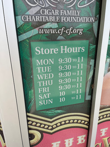 Tobacco Shop «Blue Smoke of Dallas», reviews and photos, 4560 W Mockingbird Ln, Dallas, TX 75209, USA