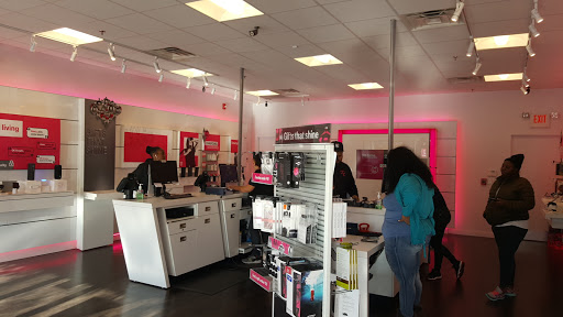 Cell Phone Store «T-Mobile», reviews and photos, 548 Central Ave, East Orange, NJ 07018, USA
