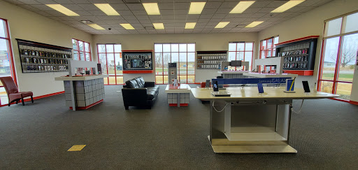 Cell Phone Store «Verizon Wireless - Cellular Plus», reviews and photos, 305 W Missoula Ave, Belgrade, MT 59714, USA