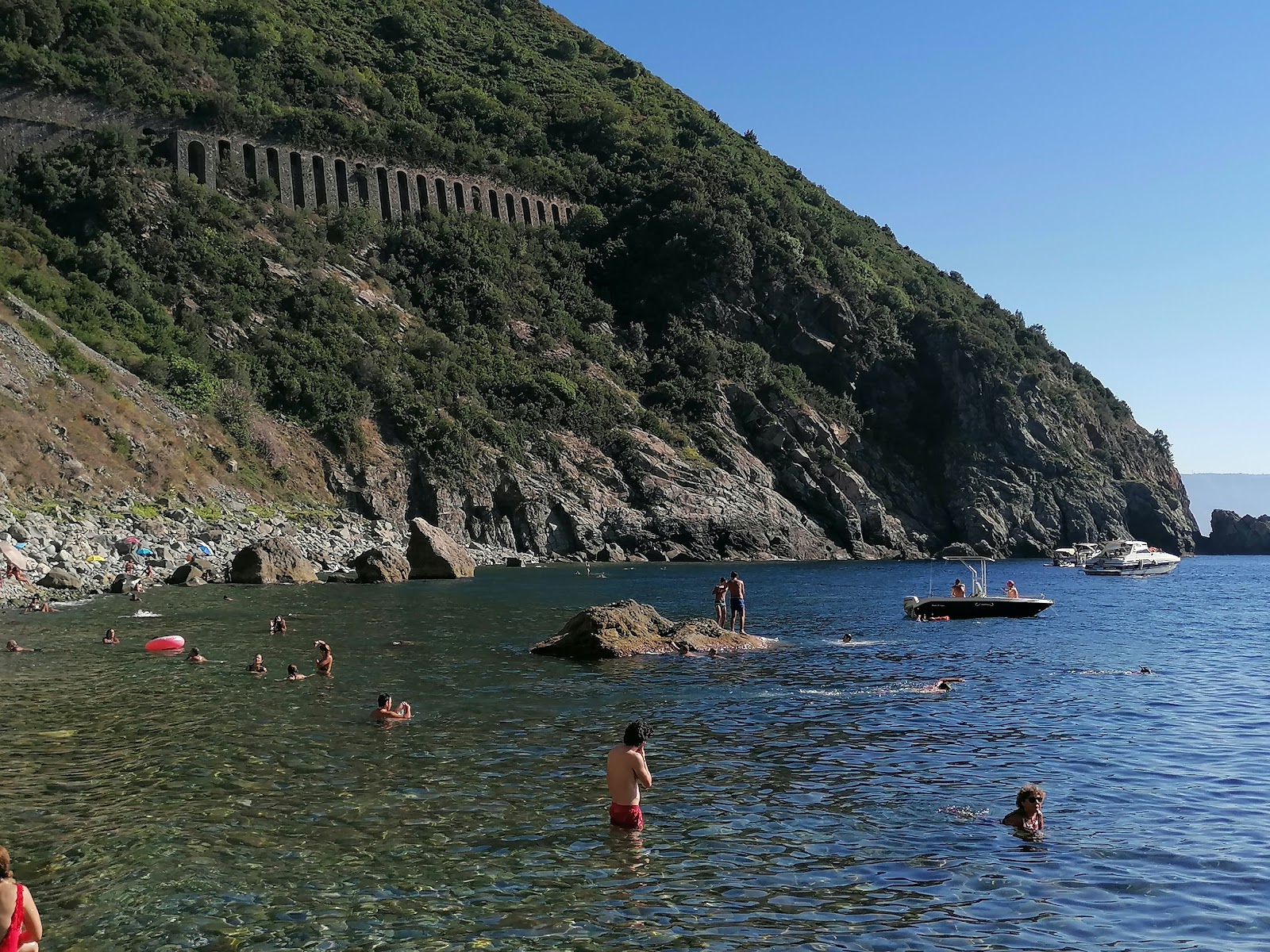 Fotografie cu Marinella Di Palmi zonele de facilități