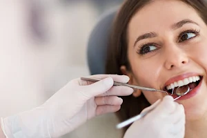 Toothfluencer Dental image