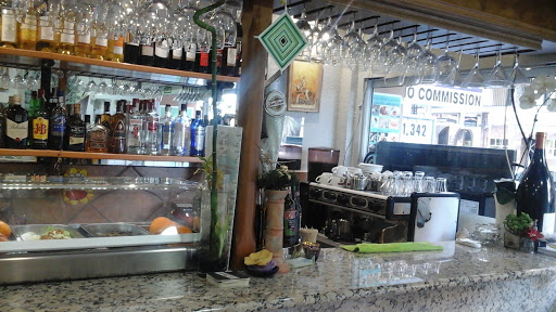 Bar Freiduria Las Redes - C. Lamo de Espinosa, 10, 29640 Fuengirola, Málaga