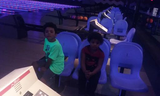 Bowling Alley «AMF Noble Manor Lanes», reviews and photos, 2440 Noblestown Rd, Pittsburgh, PA 15205, USA