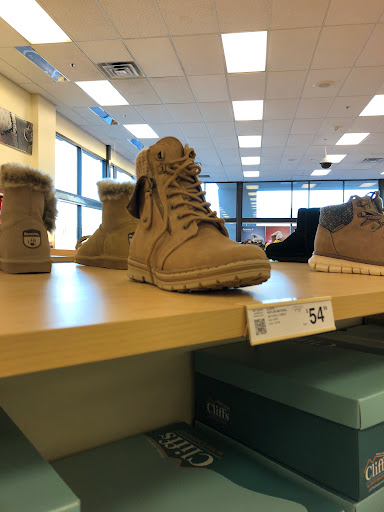 Shoe Store «Famous Footwear», reviews and photos, 22517 TX-249, Houston, TX 77070, USA