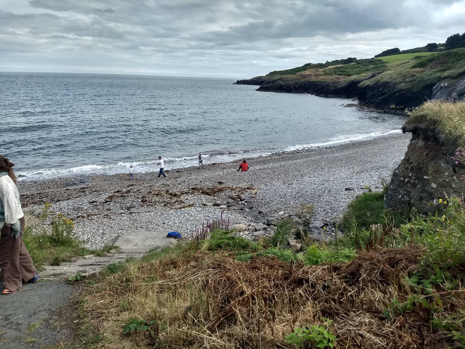 Foto af Glen Beach omgivet af bjerge