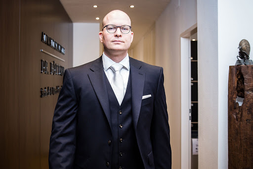 Strafverteidiger Dr. Böttner - Rechtsanwalt, Fachanwalt für Strafrecht Hamburg