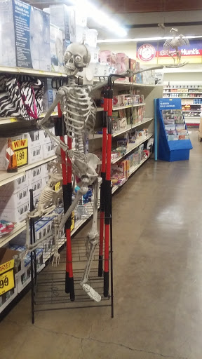 Grocery Store «Grocery Outlet Bargain Market», reviews and photos, 299 D St NE, Salem, OR 97301, USA