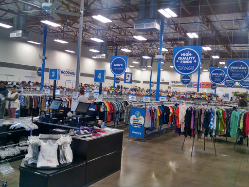 Donations Center «Pinnacle Peak Goodwill Retail Store & Donation Center», reviews and photos