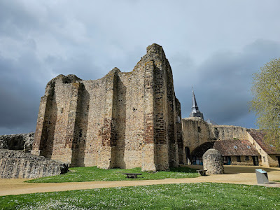 Donjon de Sainte-Suzanne à Sainte-Suzanne-et-Chammes