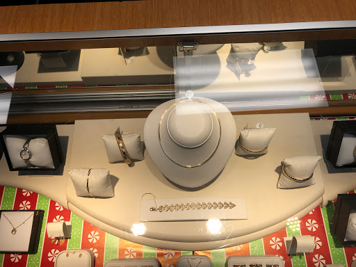 Check Cashing Service «Cashland», reviews and photos, 10 Canton Rd, Akron, OH 44312, USA