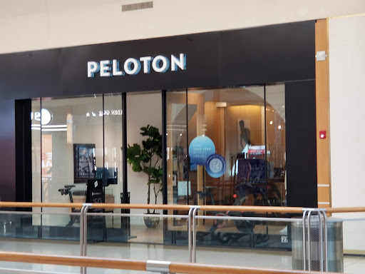 Shopping Mall «International Plaza and Bay Street», reviews and photos, 2223 N Westshore Blvd, Tampa, FL 33607, USA