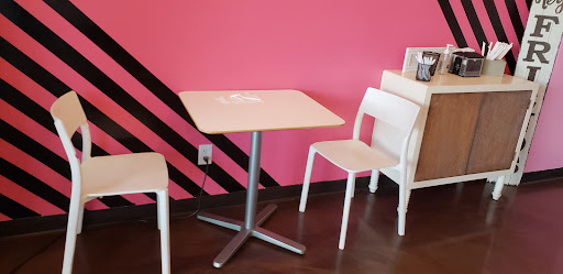 Bakery «Smallcakes Cupcakery & Creamery», reviews and photos, 9699 N Hayden Rd #109, Scottsdale, AZ 85258, USA