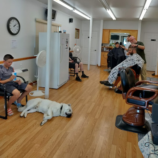 Barber Shop «Eagles Nest Barbershop», reviews and photos, 61 Eagles Nest Rd, Waynesville, NC 28786, USA