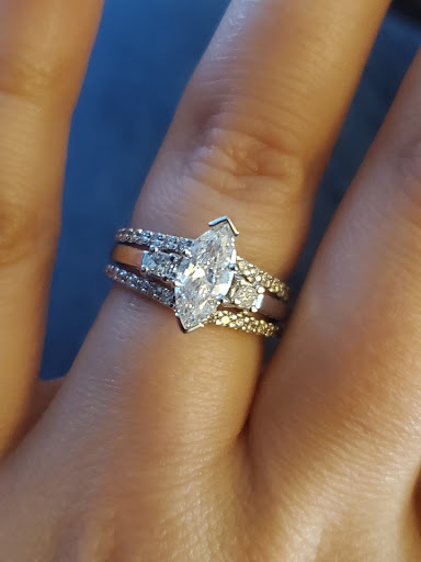 Jewelry Store «The Diamond Gallery», reviews and photos, 304 Illinois 59 #112, Naperville, IL 60540, USA