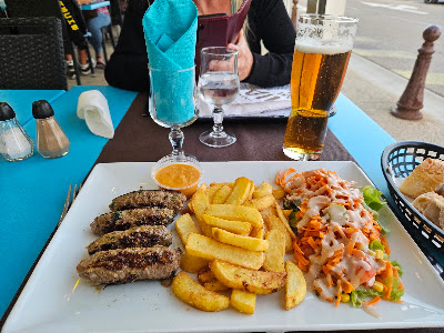 Snack La Pequelette Creperie à Saintes-Maries-de-la-Mer