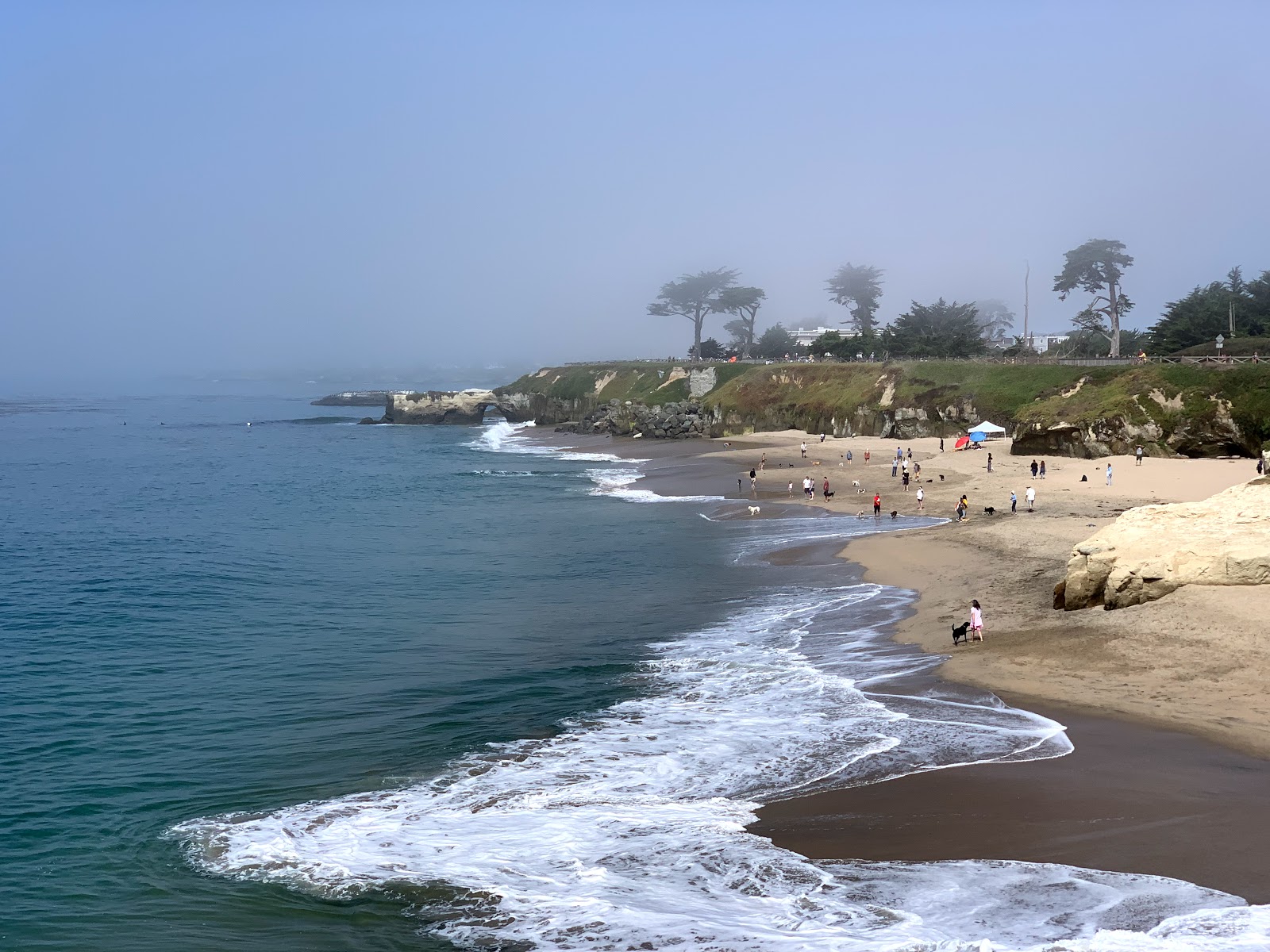 Foto van Its Beach met helder zand oppervlakte
