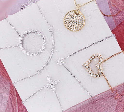 Jewelry Store «R & R Jewelers», reviews and photos, 26 W 47th St, New York, NY 10036, USA