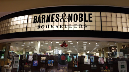 Book Store «Barnes & Noble», reviews and photos, 5132 W Saginaw Hwy, Lansing, MI 48917, USA