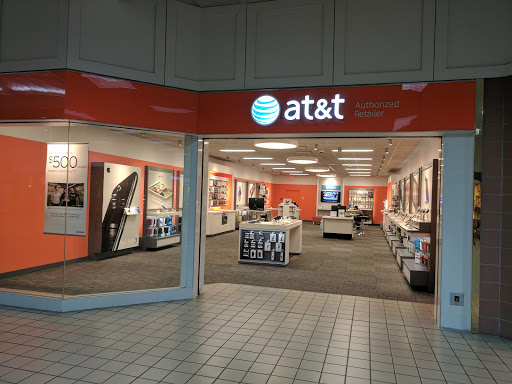 Shopping Mall «South Mall», reviews and photos, 3300 Lehigh St, Allentown, PA 18103, USA