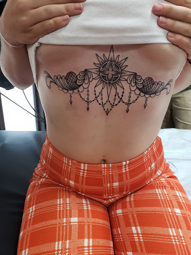 Tattoo Shop «12 Volt Tattoo Chico», reviews and photos, 194 E 8th St, Chico, CA 95928, USA