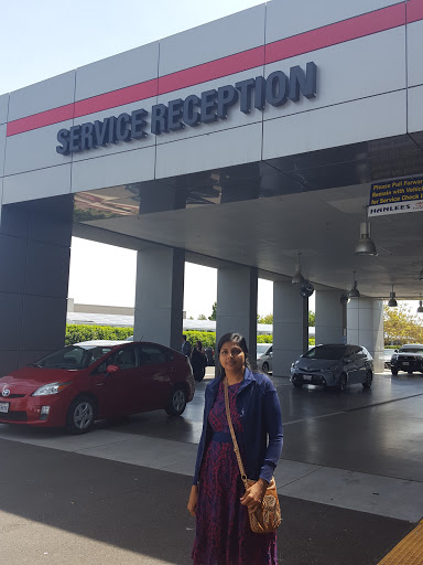 Toyota Dealer «Hanlees Davis Toyota», reviews and photos, 4202 Chiles Rd, Davis, CA 95616, USA