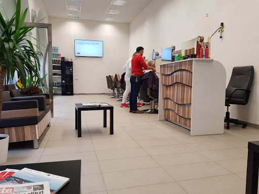 Salon ROJ In Linz