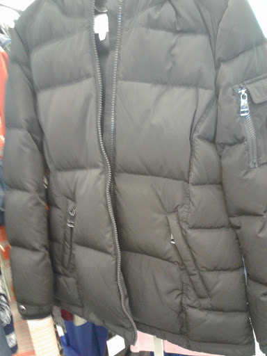 Clothing Store «Ross Dress for Less», reviews and photos, 1030 N Rengstorff Ave, Mountain View, CA 94043, USA